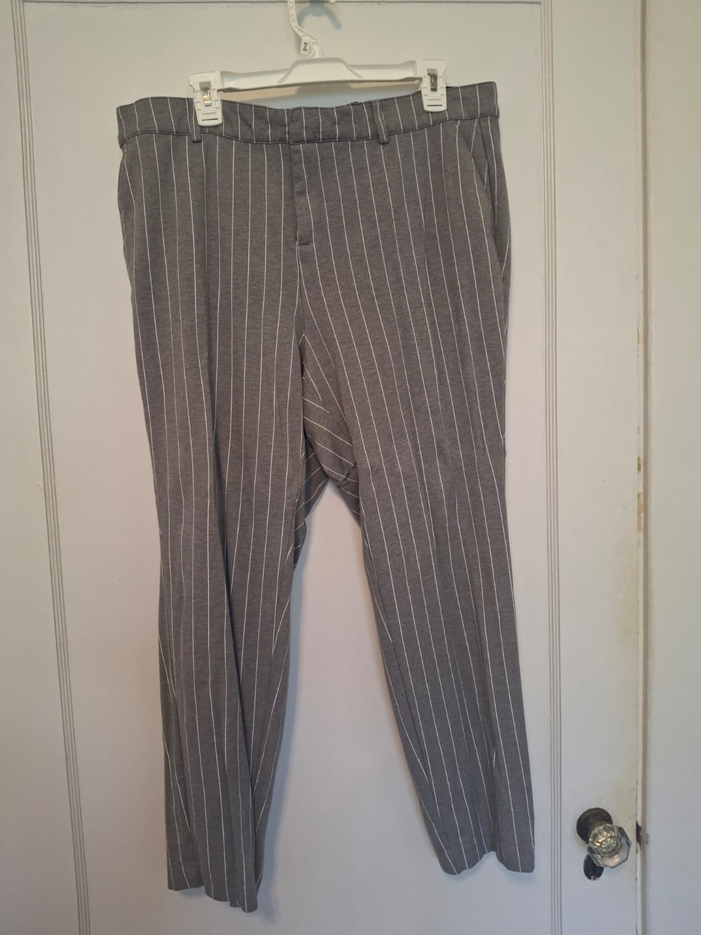 Torrid Slim Taper Studio Luxe Ponte High Rise Pants, Gray & White, Size 18T